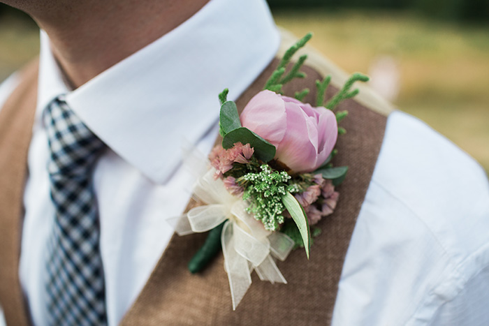 Mount-Hood-Oregon-backyard-wedding-Kristin-Gregory-10