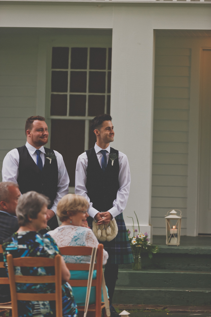 intimate-michigan-barn-wedding-zingermans-cornman-farms-marlo-allan-25