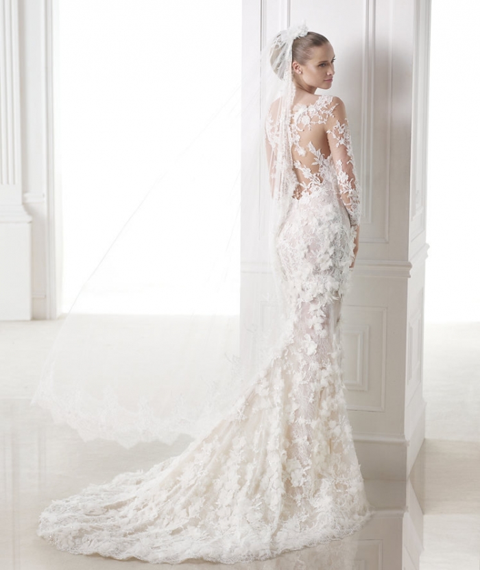 10 Timeless Lace Gowns That We Adore