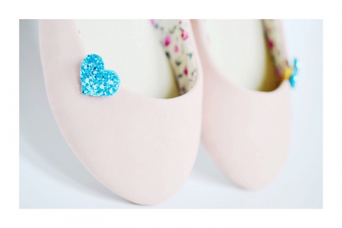 blue heart shoe clip