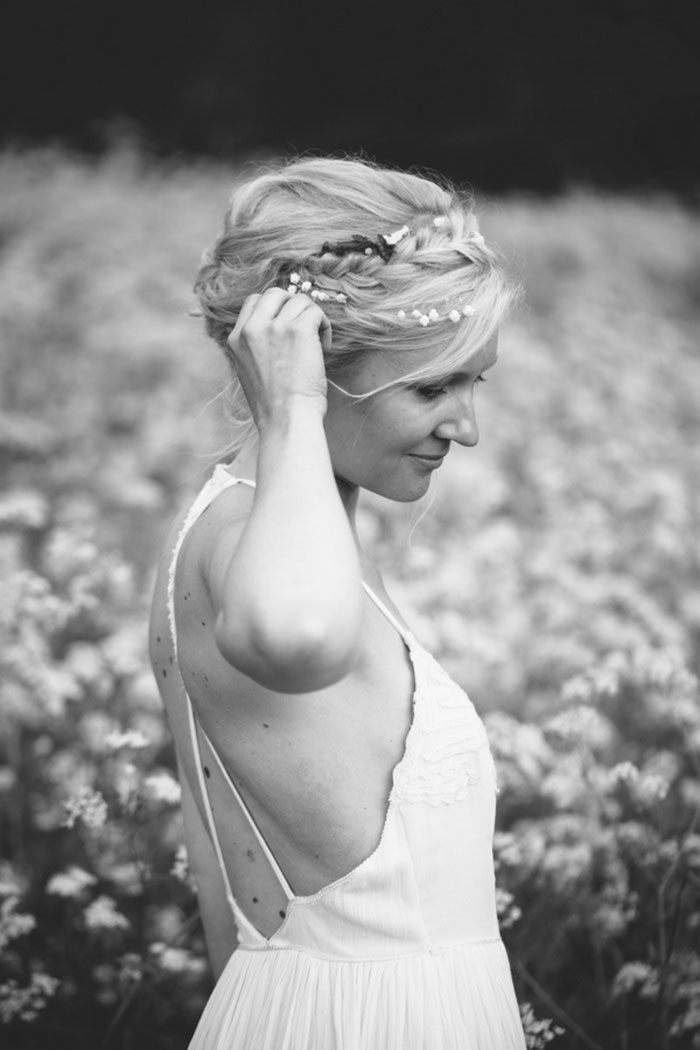 black and white bride portrai