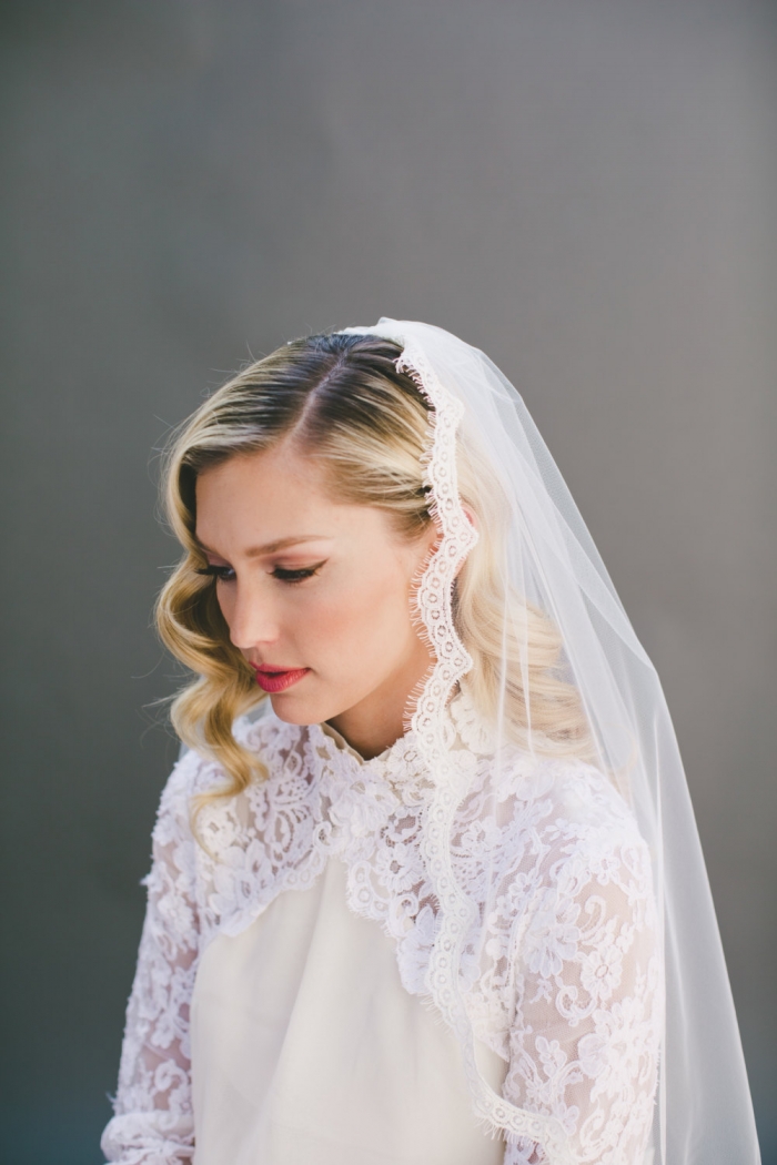 lace trimmed wedding veil