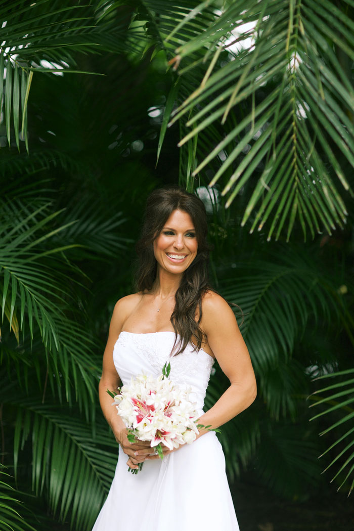 bride portrait in Hawaii