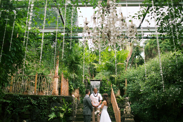 elopement ceremony at haiku mills