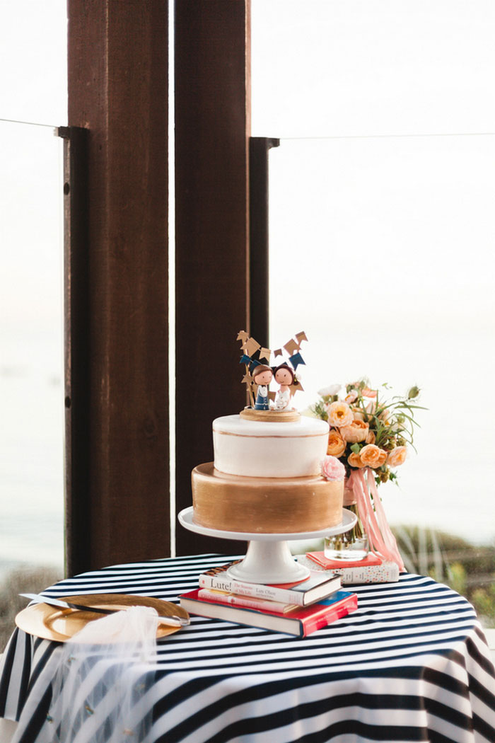 two tier wedding cake