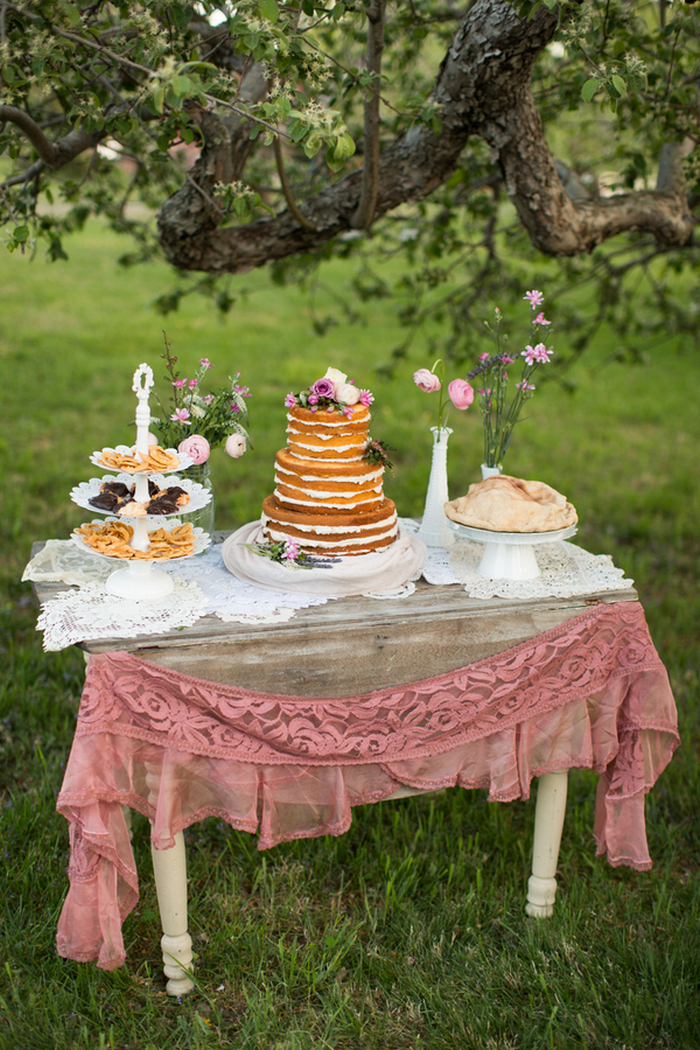 apple-orchard-wedding-styled-shoot-Brooke-Ellen-Photography-46