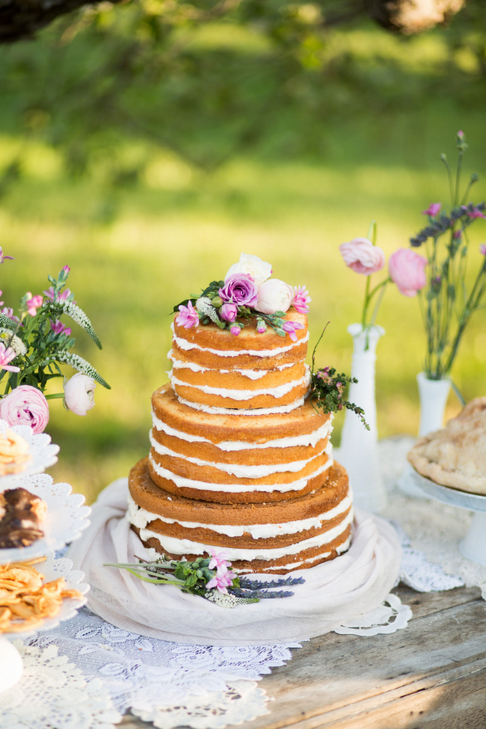 apple-orchard-wedding-styled-shoot-Brooke-Ellen-Photography-53