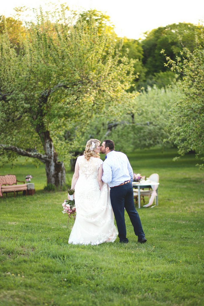 apple-orchard-wedding-styled-shoot-Brooke-Ellen-Photography-58