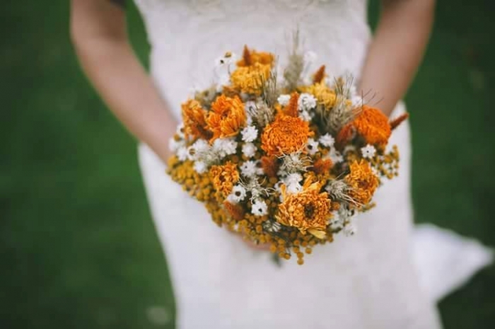 golden dried flower bouquet