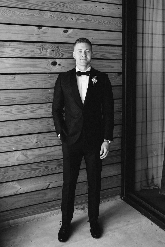 groom portrait