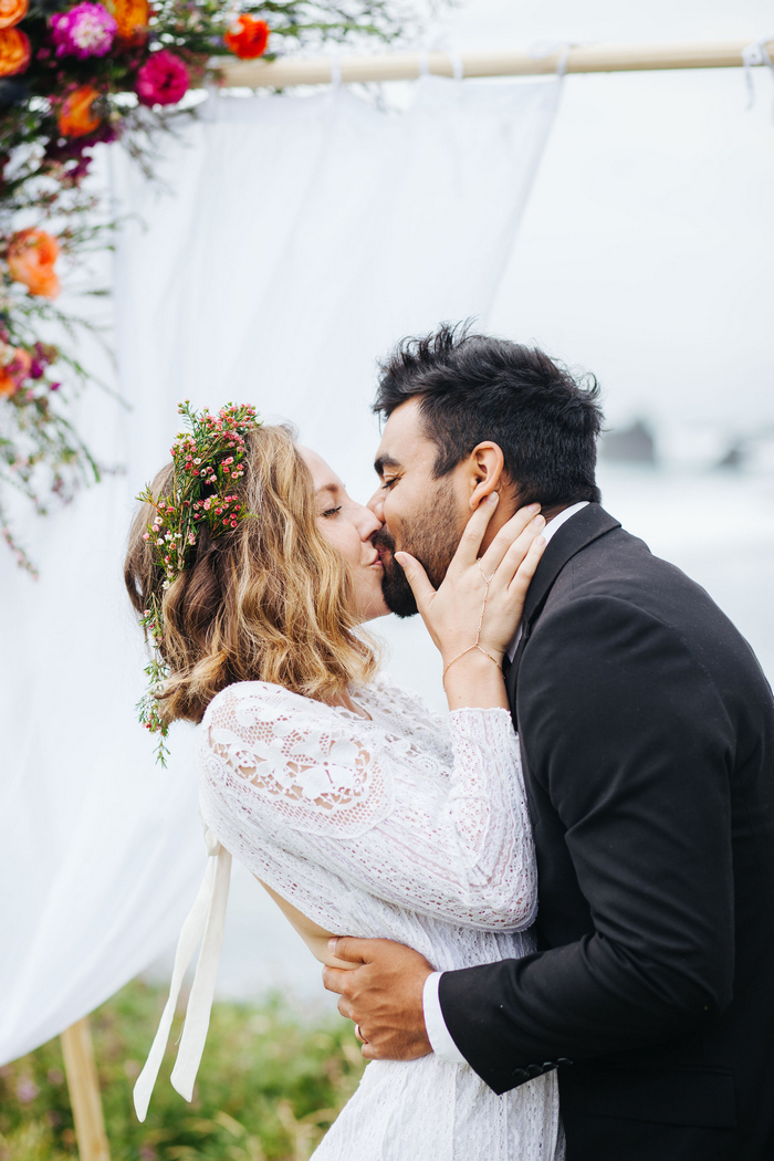 cliffside-elopement-styled-shoot-30