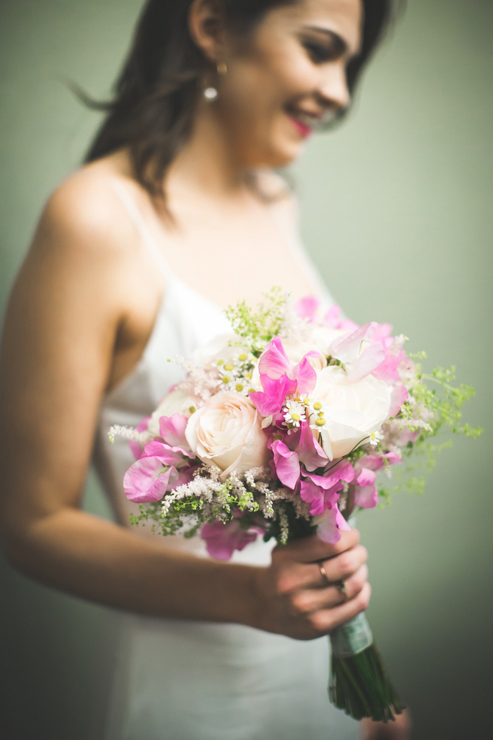 bride holding bouquet