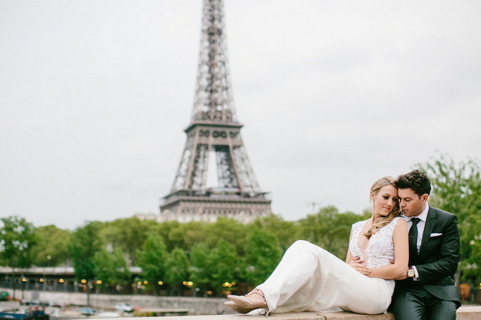 Paris elopement portrait