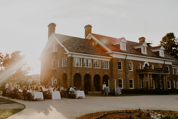 outdoor wedding reception dinner