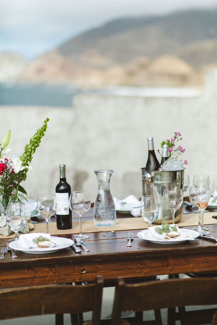 outdoor wedding table set-up