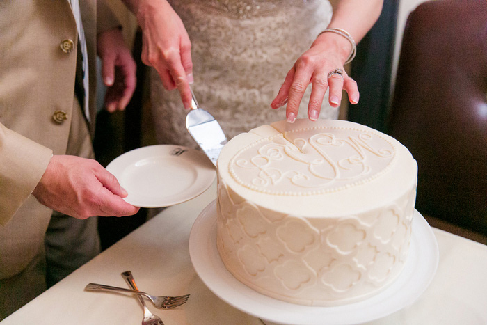 lifting cake slice