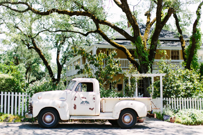 vintage pick-up truck