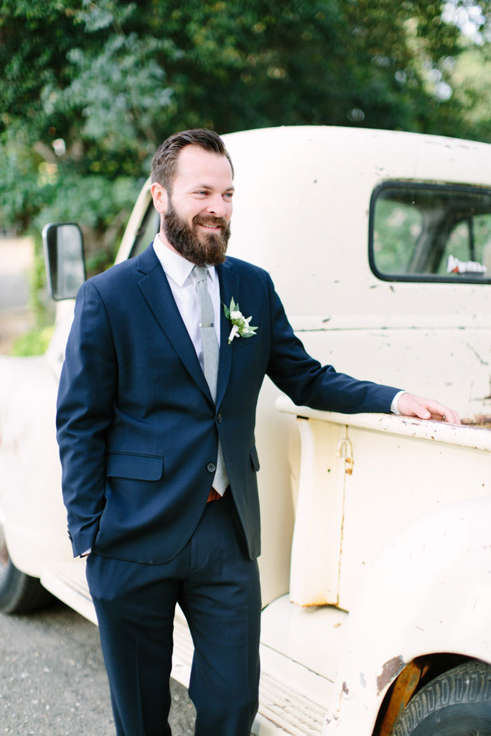 groom portrait