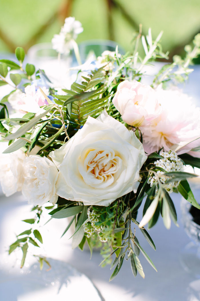 garden rose centrepiece 