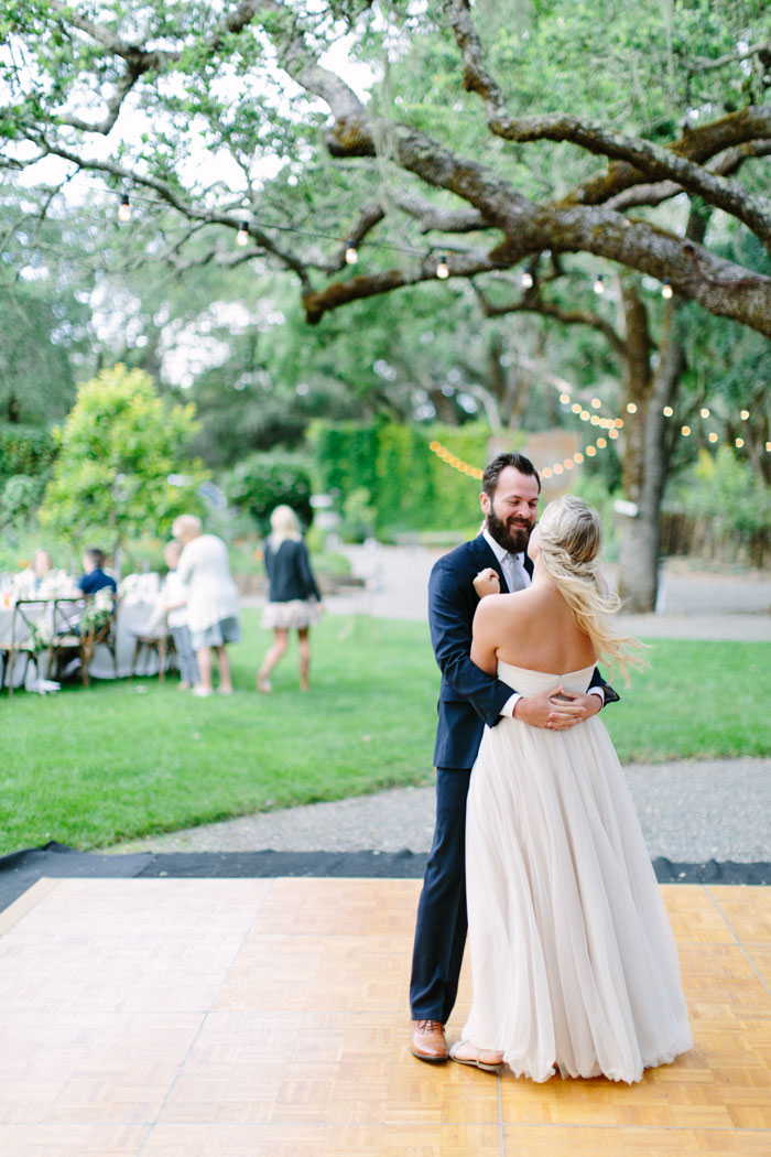 bride and groom first dance