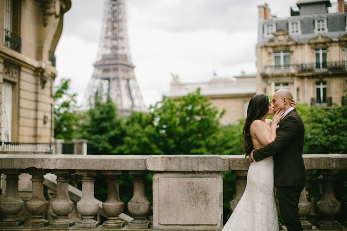 bride and groom portrait Paris