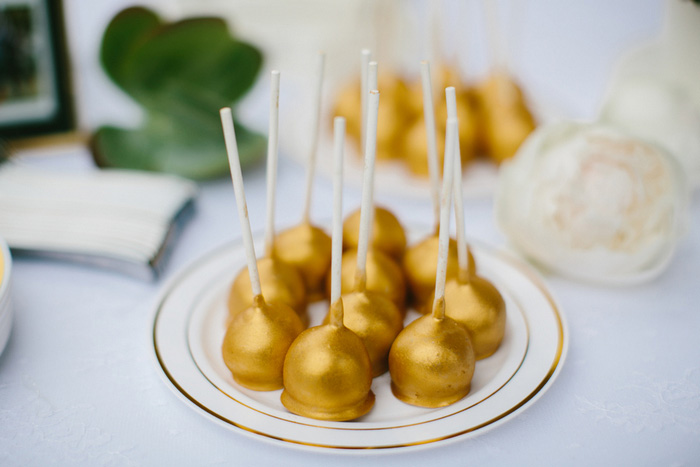 gold cake pops