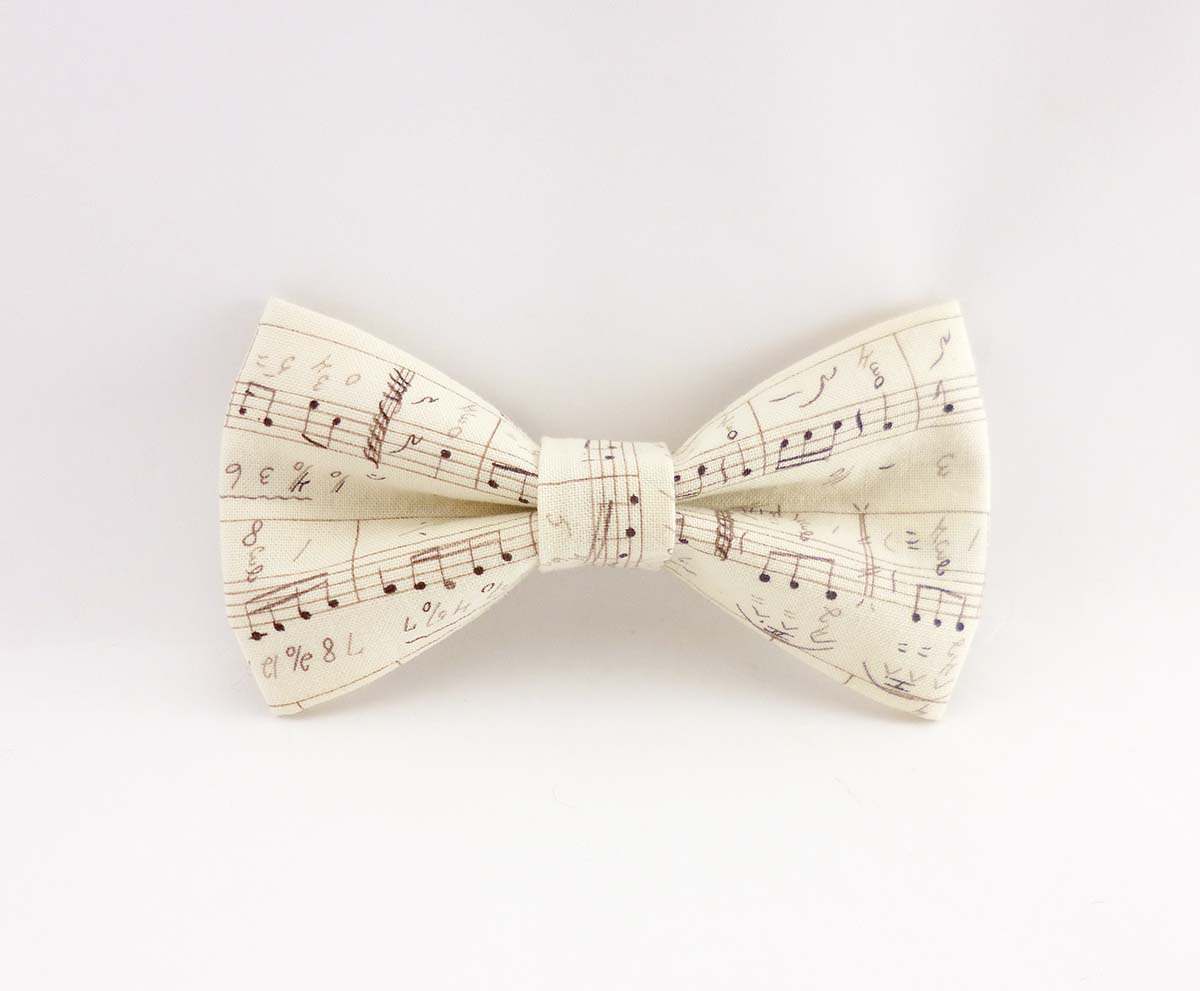 trendy bow tie