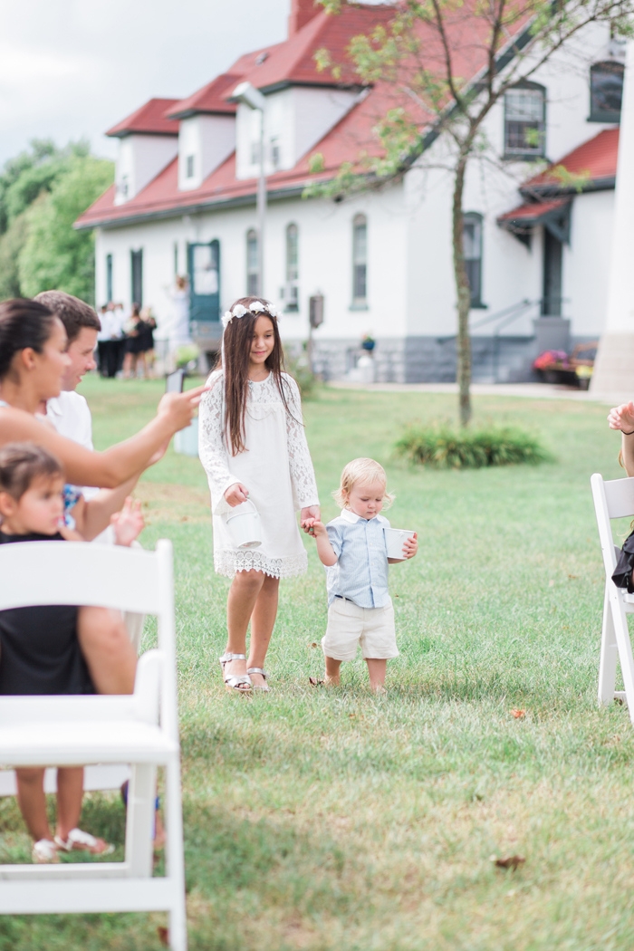 Wisconsin-lighthouse-intimate-wedding-Marisa-Jim-12