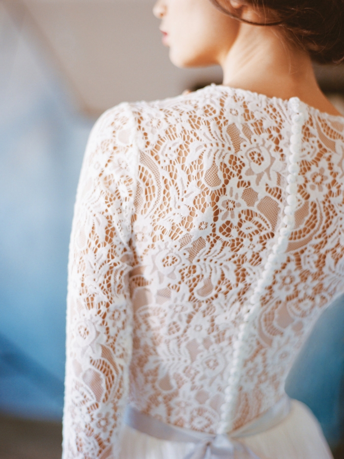 thick lace wedding dress