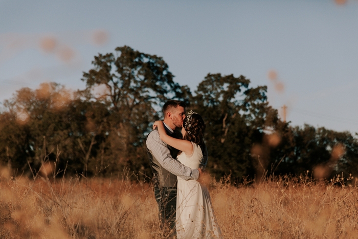 intimate backyard wedding