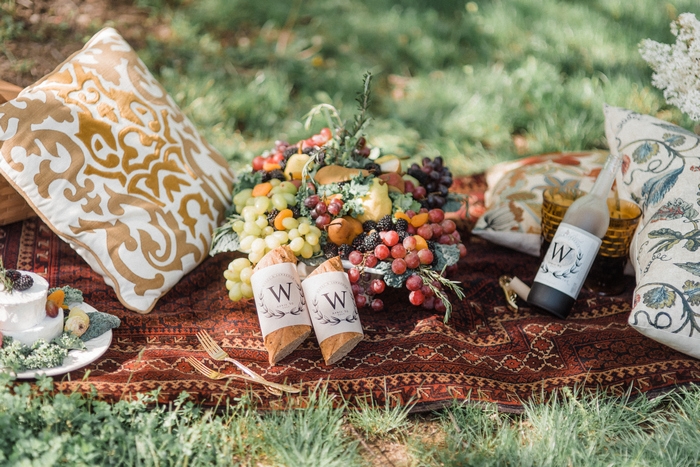 renoir picnic styled shoot