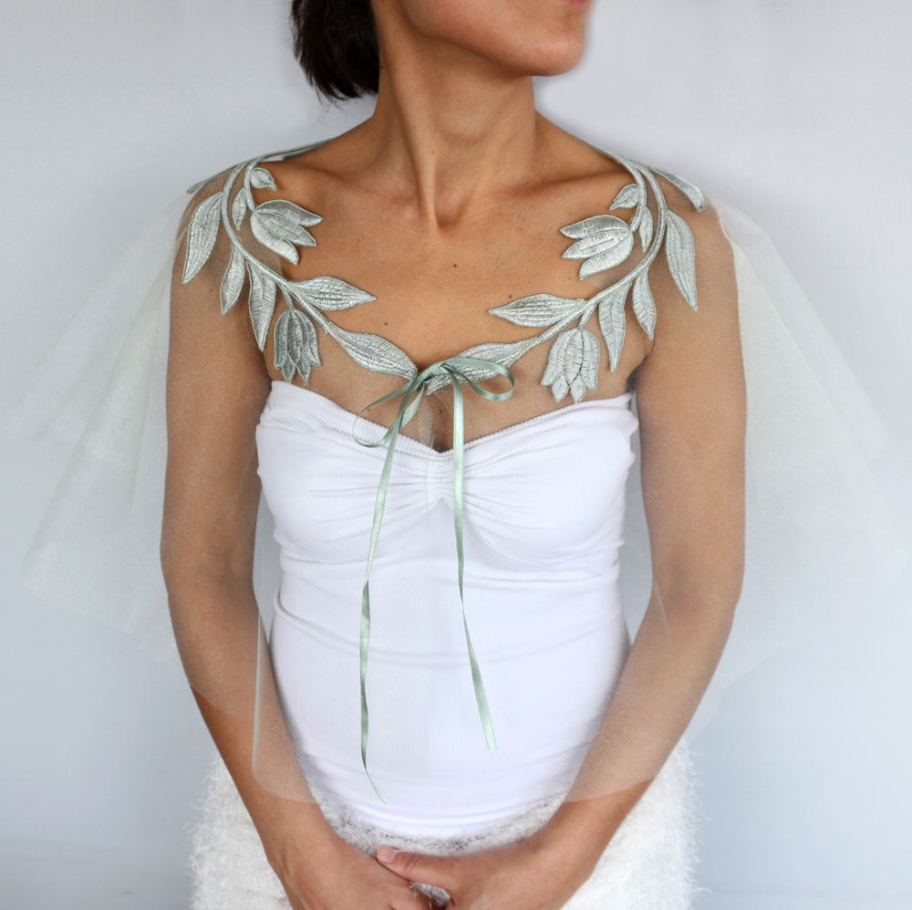 Short Bridal Cape with Embellishments / 