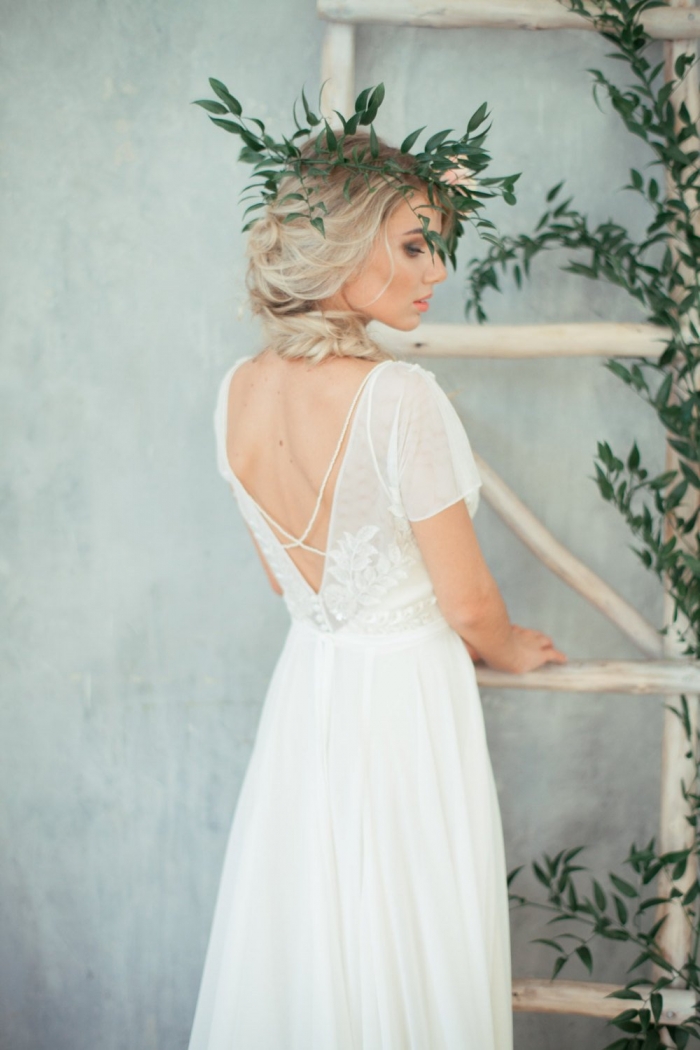 10 Vintage-Style Wedding Dresses for the Elegant Bride