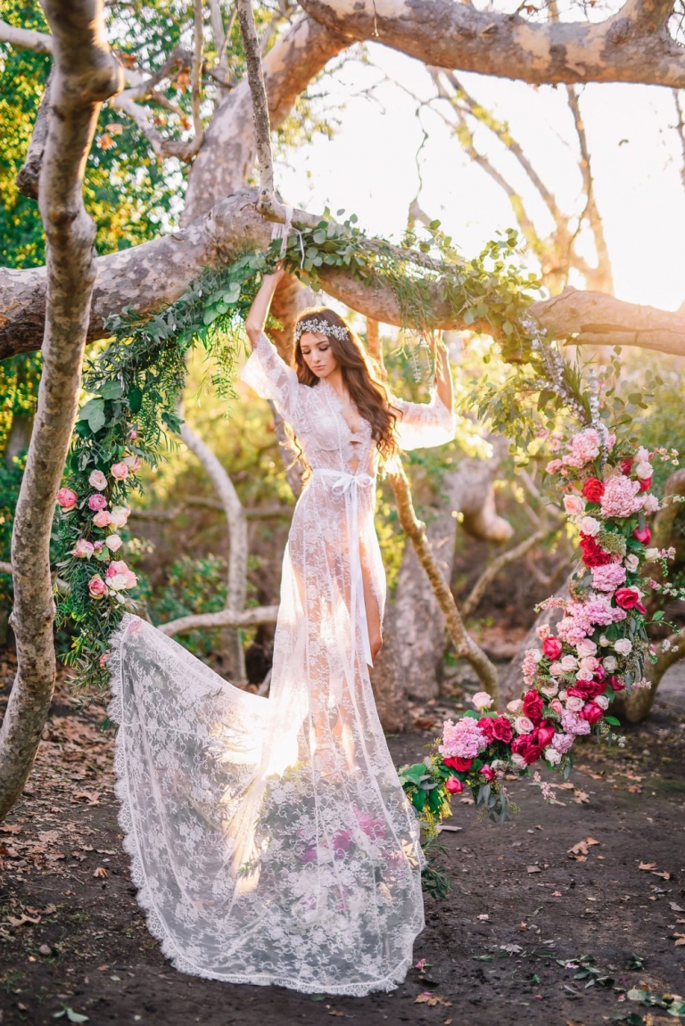 Ooh La La! These Elegant Lace Bridal Robes Will Take Your Breath Away