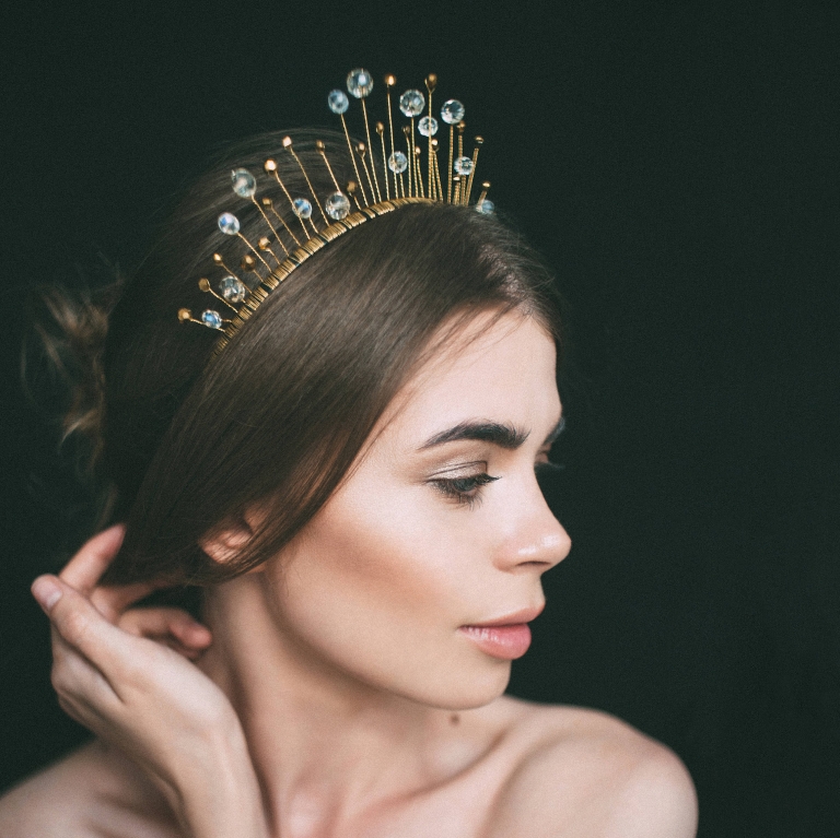 bridal crowns and headpieces