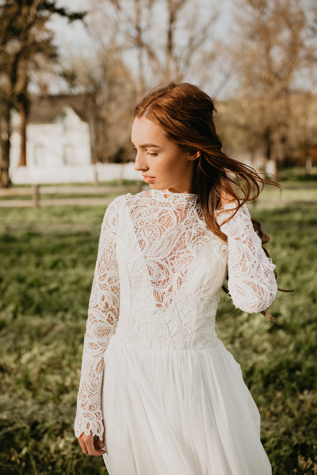 10 Beautiful Lace Wedding Dresses From Etsy