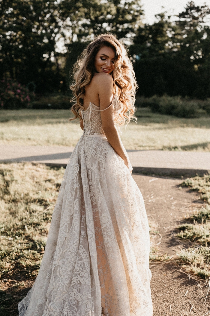 corset boho wedding dress