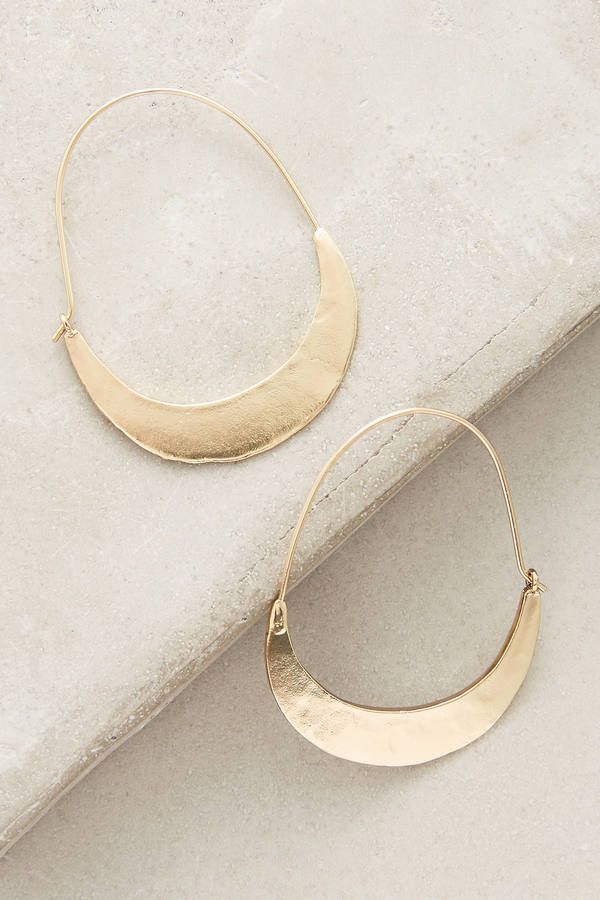 gold hoop earrings 
