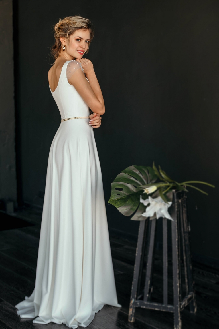 Timeless A-Line Wedding Gown for Brides Who Love a Classic Fit