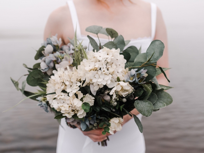 blue wedding bouquet 