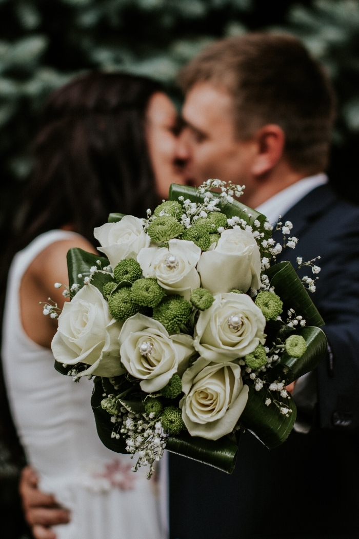 bridal bouquet ideas intimate weddings