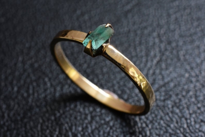 emerald engagement ring